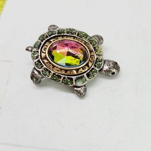 Vintage Watermelon Heliotrope Green Crystal Rhinestone Turtle Pin Brooch